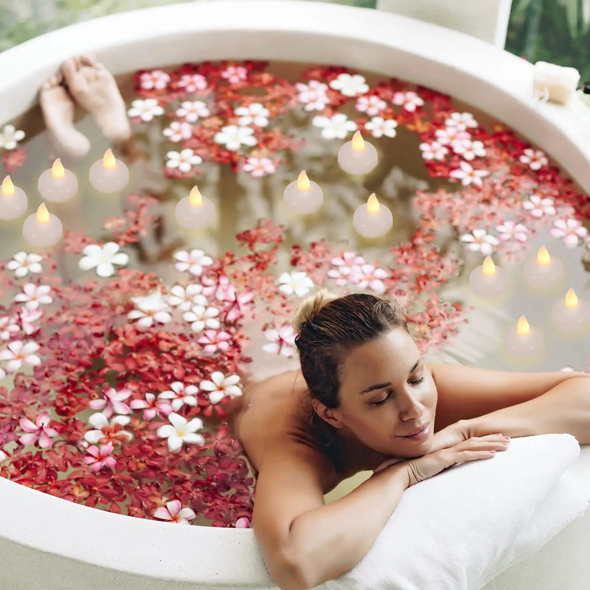 Flameless Floating LED Tealights – Waterproof 12-Pack, 100H