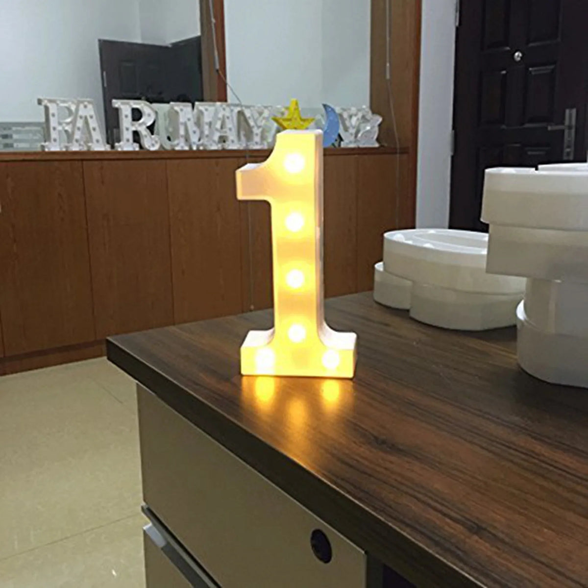 LED Light Up Letter & Number Signs – Battery Party Decor