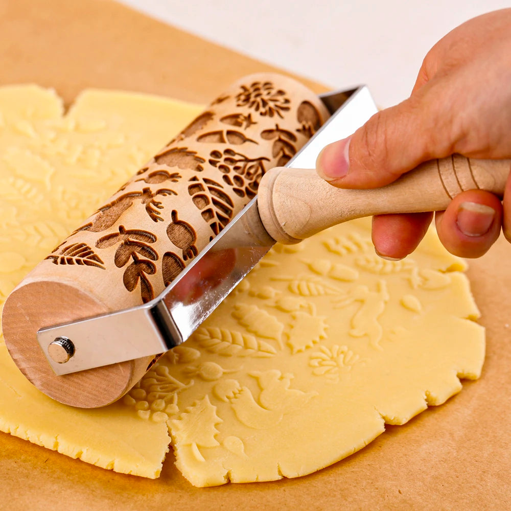Wooden Embossed Rolling Pin – Leaf, Deer & Hedgehog Cookie Press