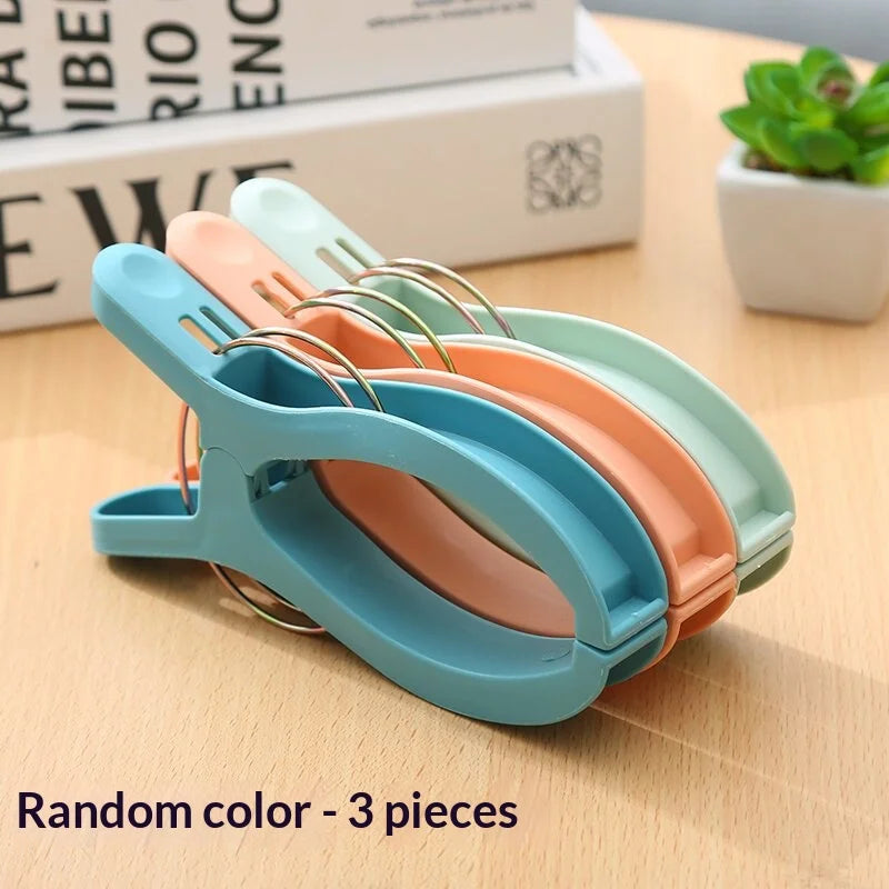 Large Windproof Laundry Clips – Strong Grip for Quilts & Towels