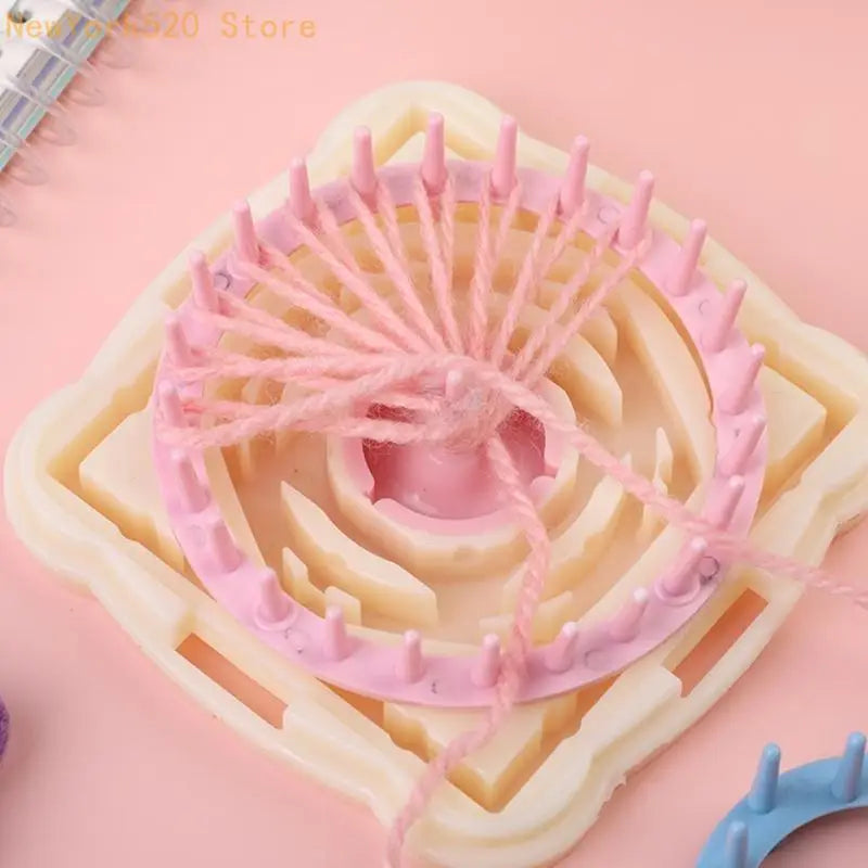 9-Piece Knitting Loom Set – Flower Pattern Maker & Yarn Craft Tool