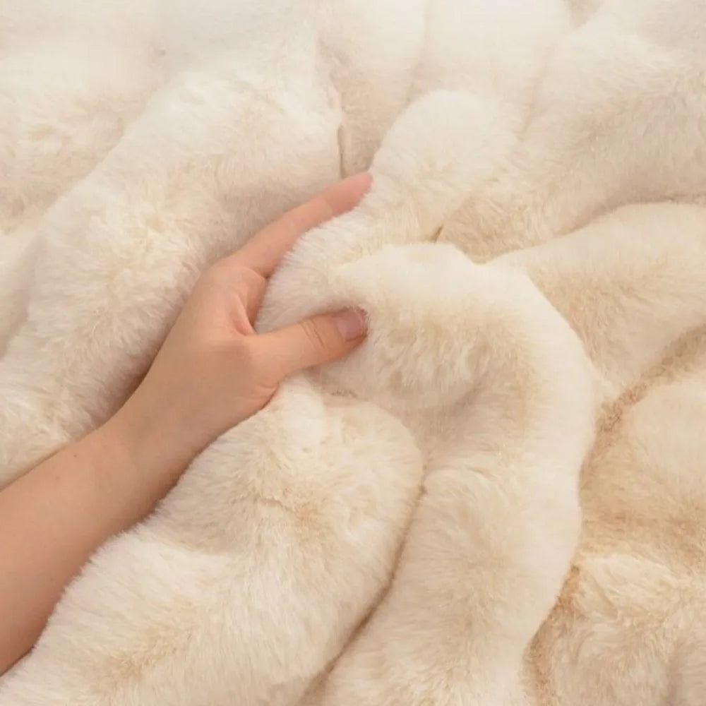 Winter Warm Pet Sleeping Mat – Cloud Bubble Plush Cushion