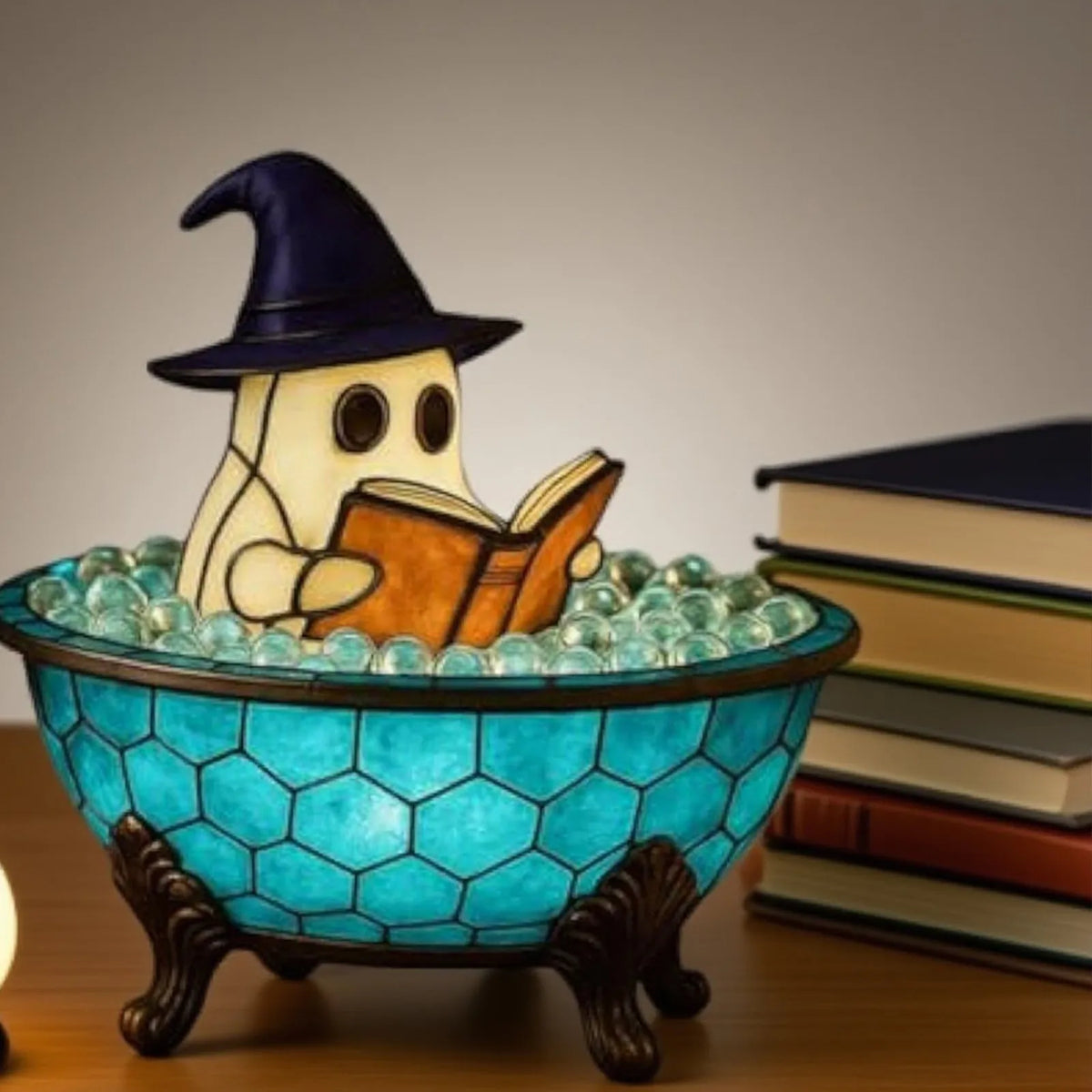 Cute Ghost Resin Bath Lamp – Color-Changing LED Figurine
