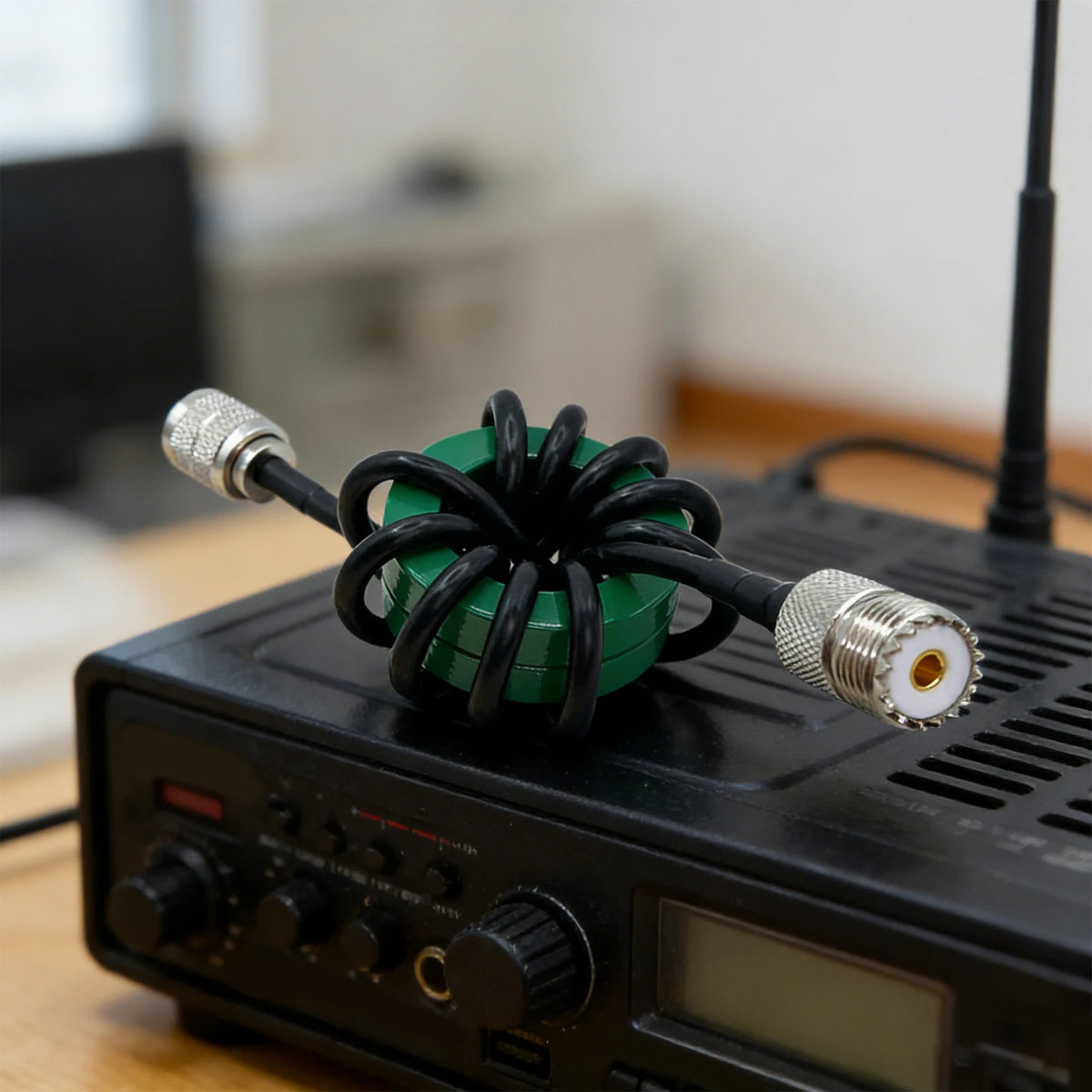 1.8–30 MHz HF Choke Balun Magnetic Ring 200W Ham Radio