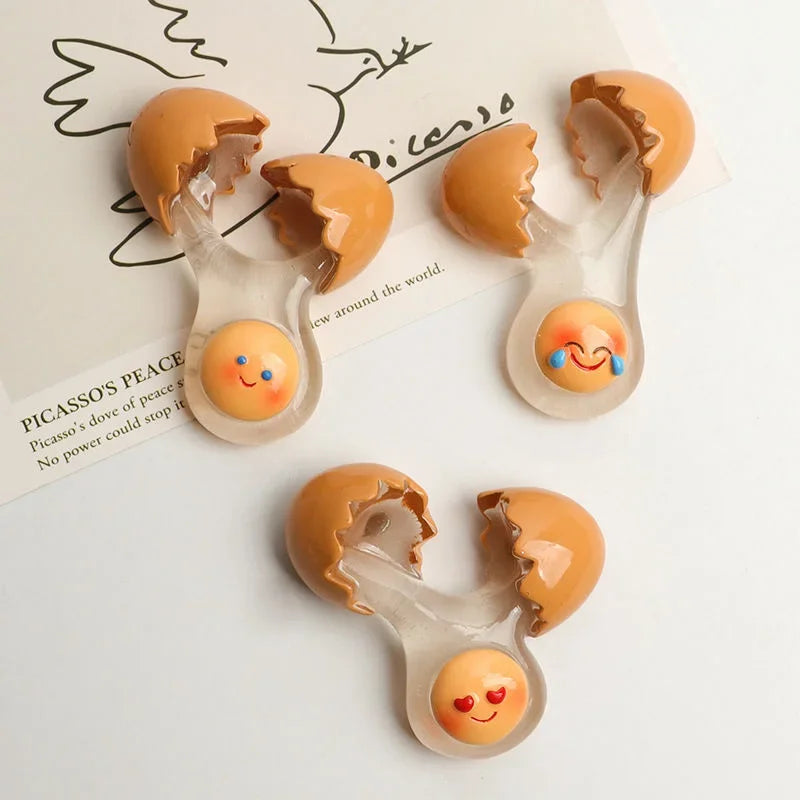 Cute Chick Eggshell Fridge Magnet – Fun Cartoon Kitchen Decor