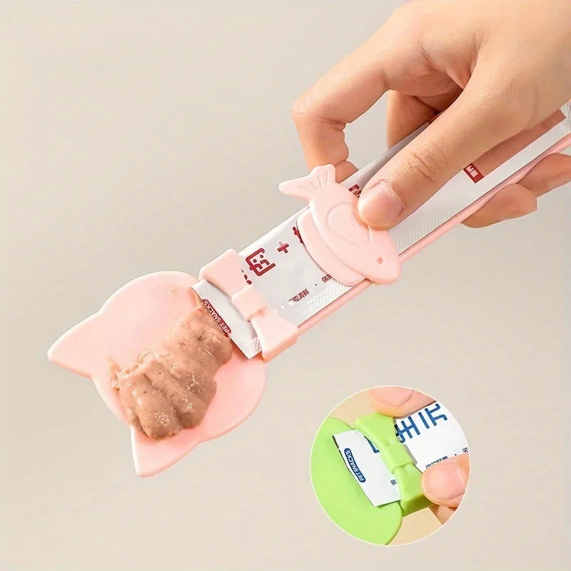 Easy-Squeeze Cat Treat Dispenser – Long Handle Lickable Feeder