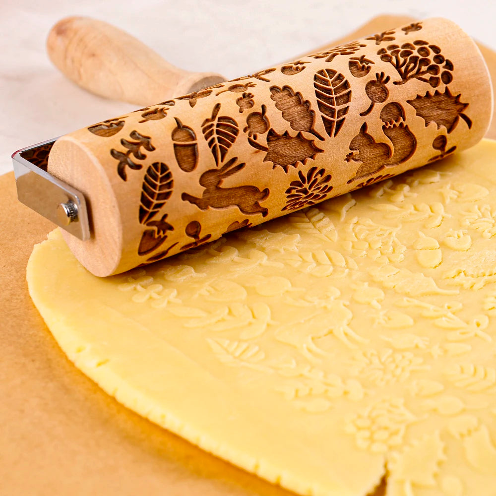 Wooden Embossed Rolling Pin – Leaf, Deer & Hedgehog Cookie Press