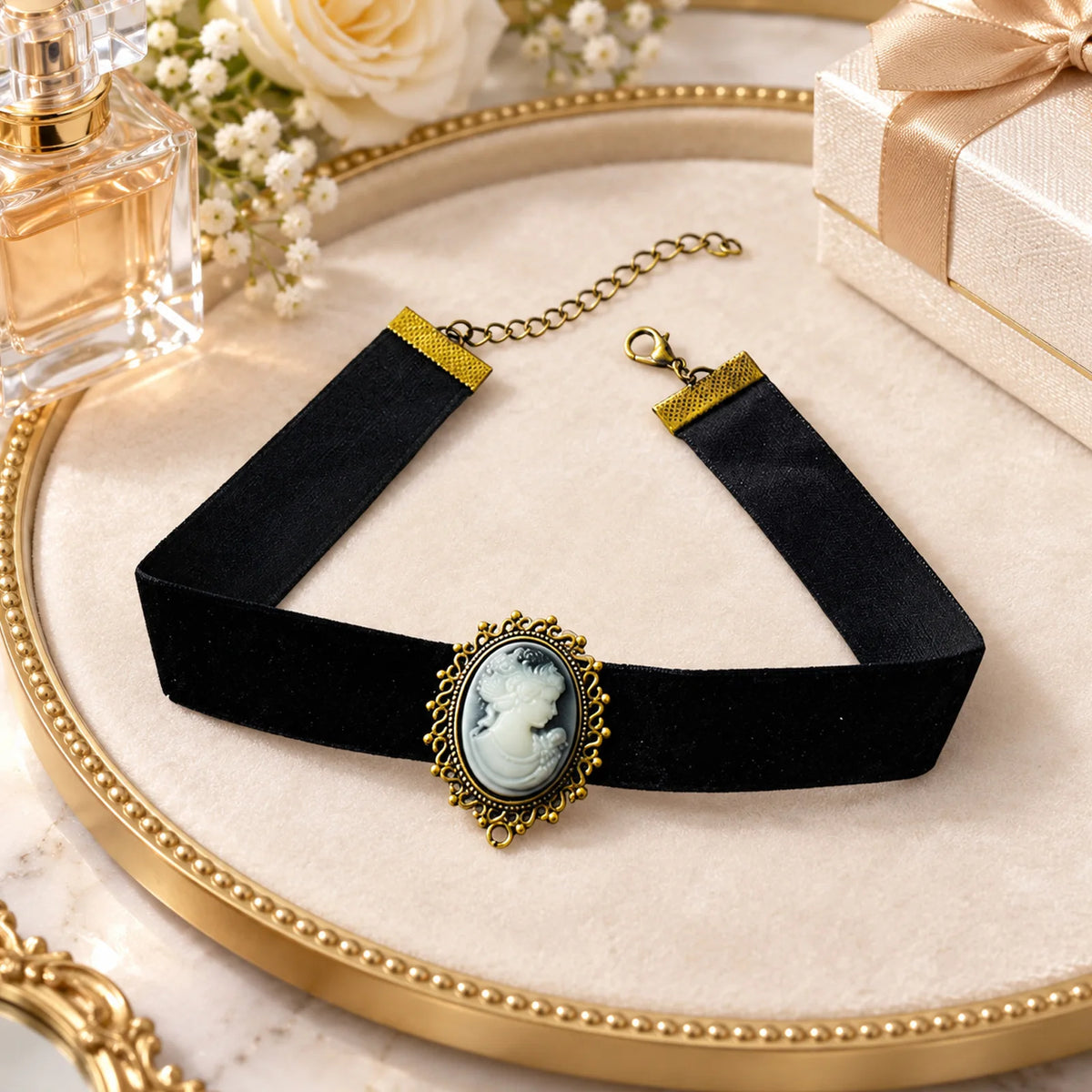 Vintage Black Velvet Cameo Choker Necklace – Retro Women