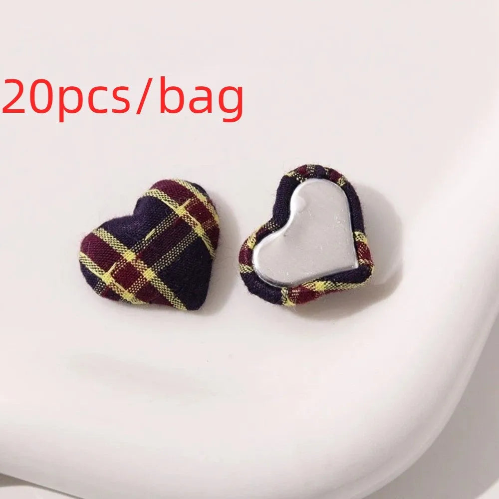 20pcs Plaid Heart Shank Buttons – Vintage DIY Craft Embellishments