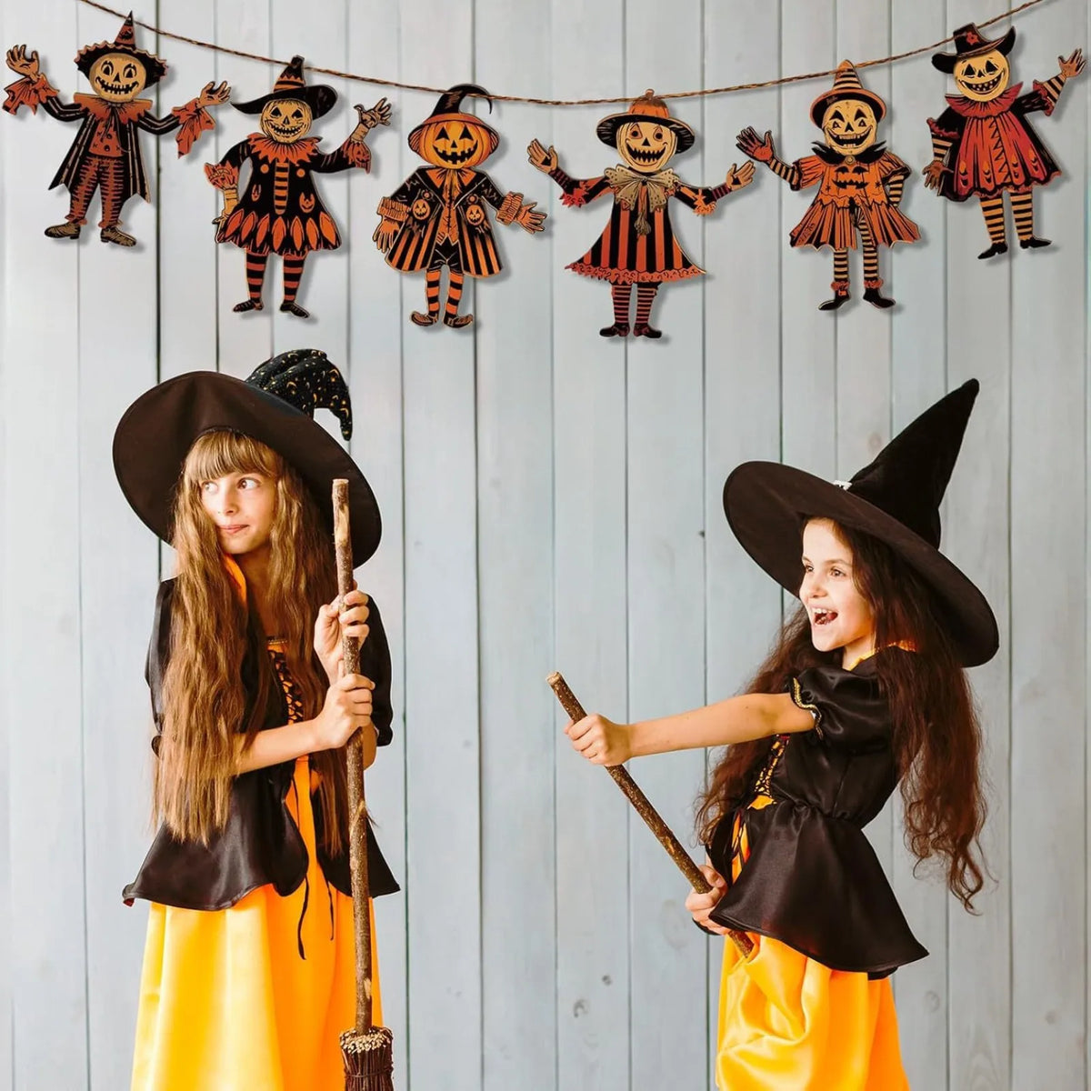 Vintage Wooden Halloween Garland – Pumpkin & Witch Banner