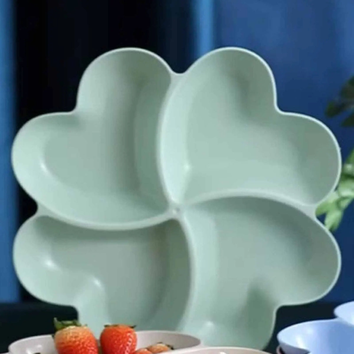 Four-Leaf Clover Snack Plate | Heart Compartment Fruit Tray