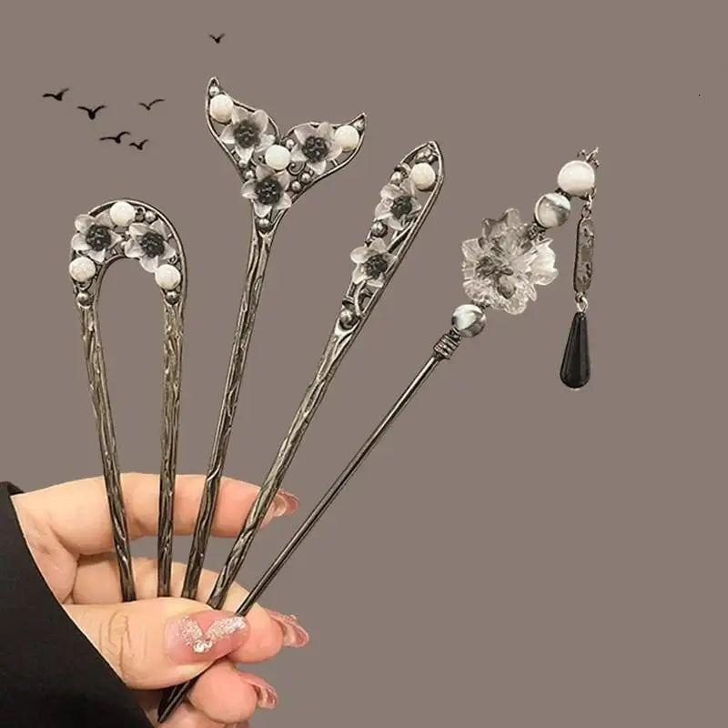 Retro Chinese Flower Tassel Hair Stick – Elegant Hair Accessory