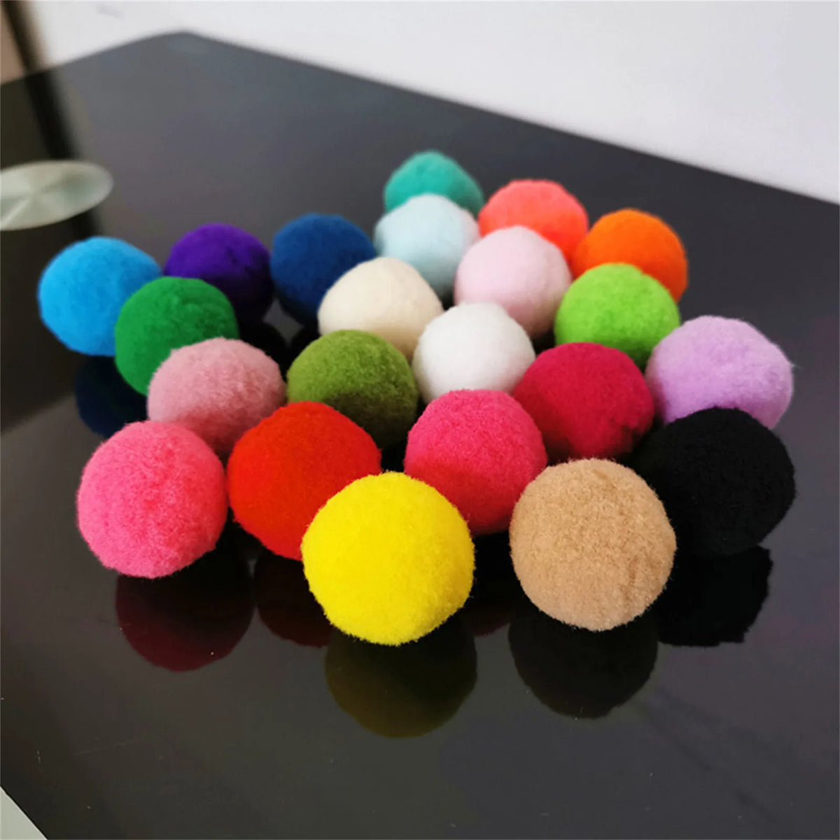 30-Pack Soft Plush Pompom Cat Toy Balls – 4cm Kitten Play Toys