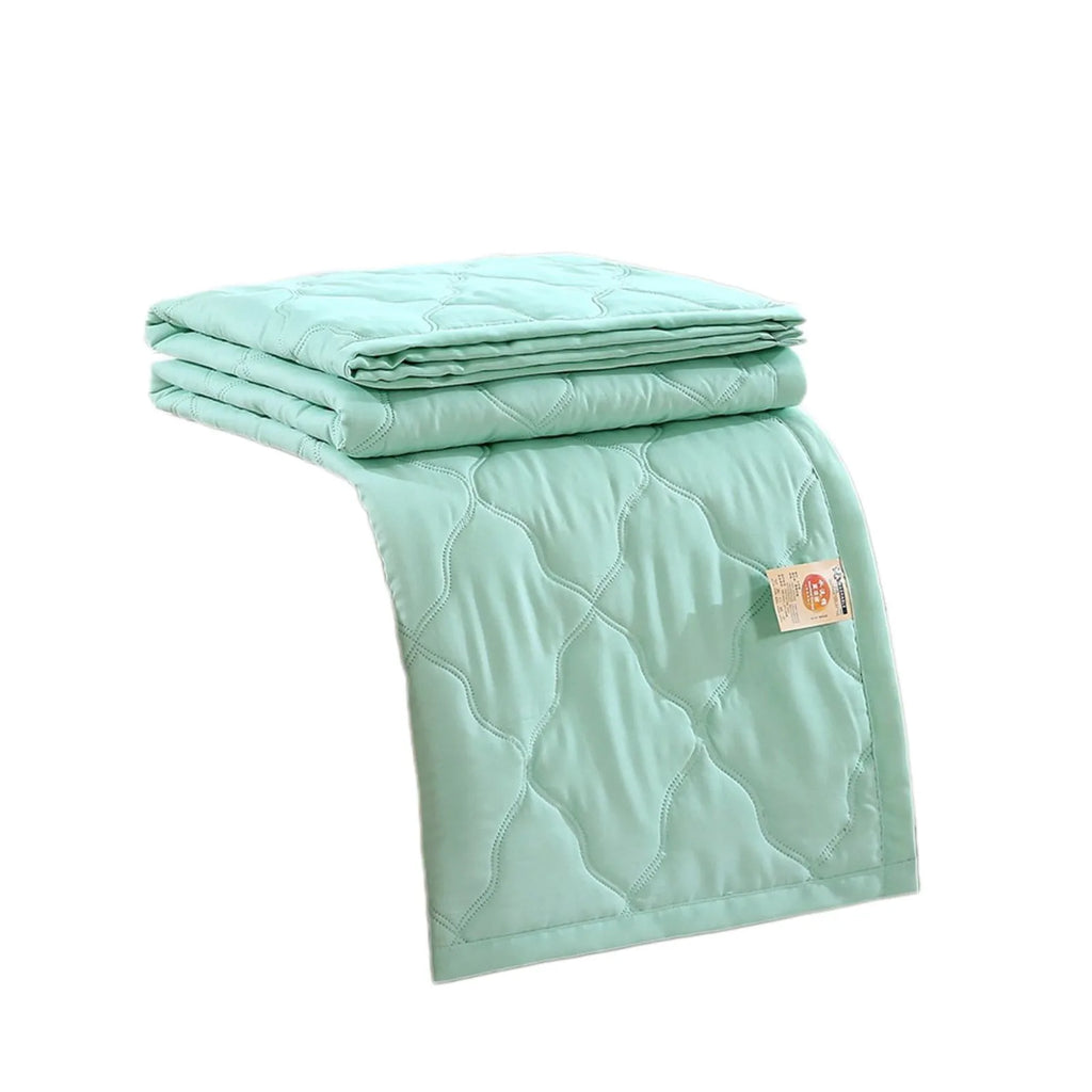 Double-Sided Cooling Quilt – Breathable Summer Blanket