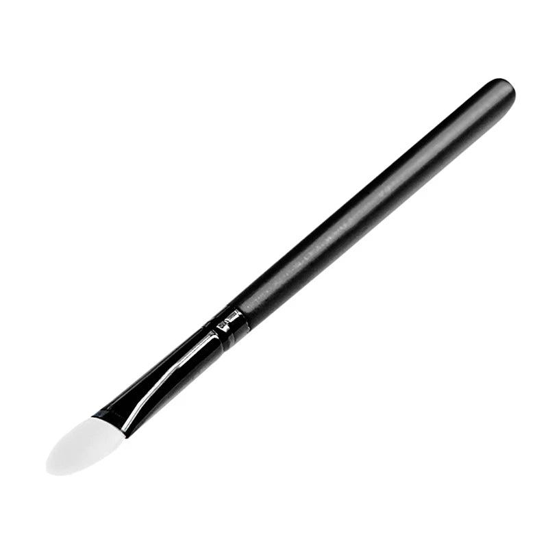 Silicone Eyeshadow & Lip Brush – Food-Grade Makeup Applicator