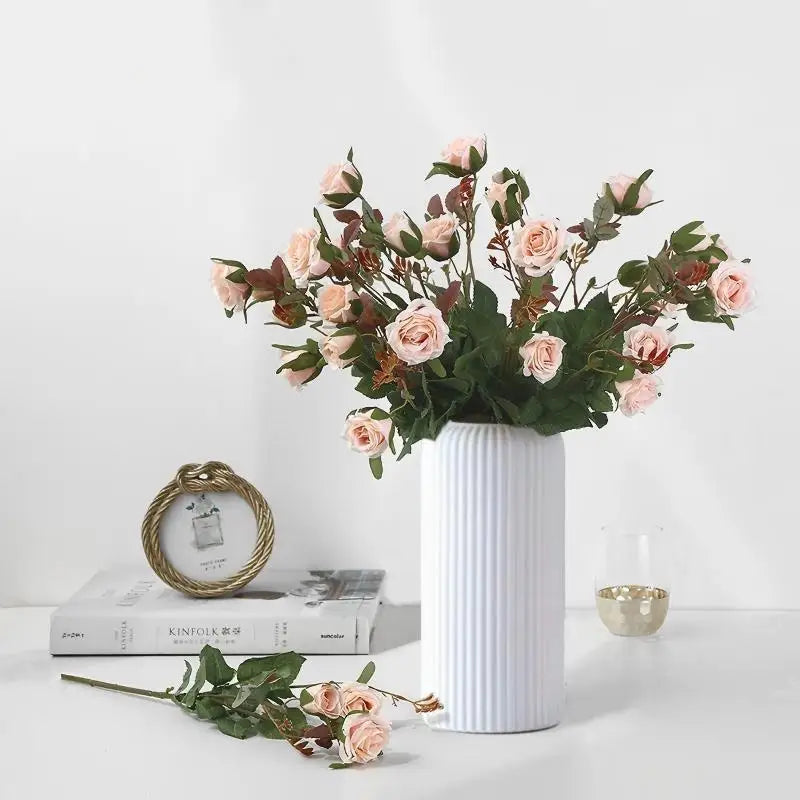 Nordic Minimalist Bud Vase – Small Tabletop Flower Holder