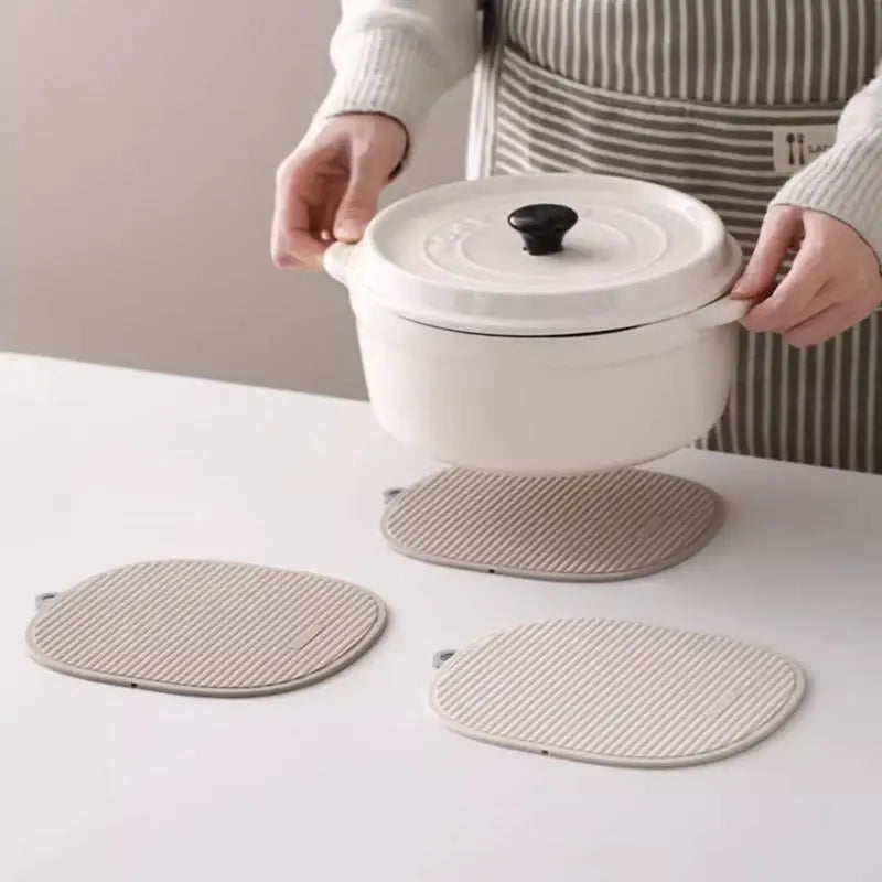 Silicone Trivet Mat – Heat Resistant Pot Holder & Spoon Rest