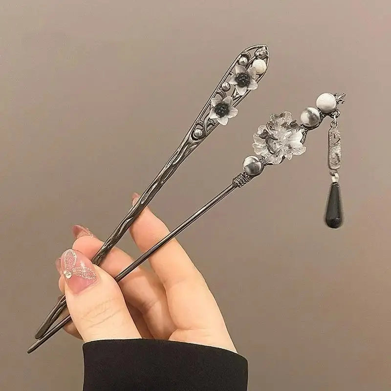 Retro Chinese Flower Tassel Hair Stick – Elegant Hair Accessory