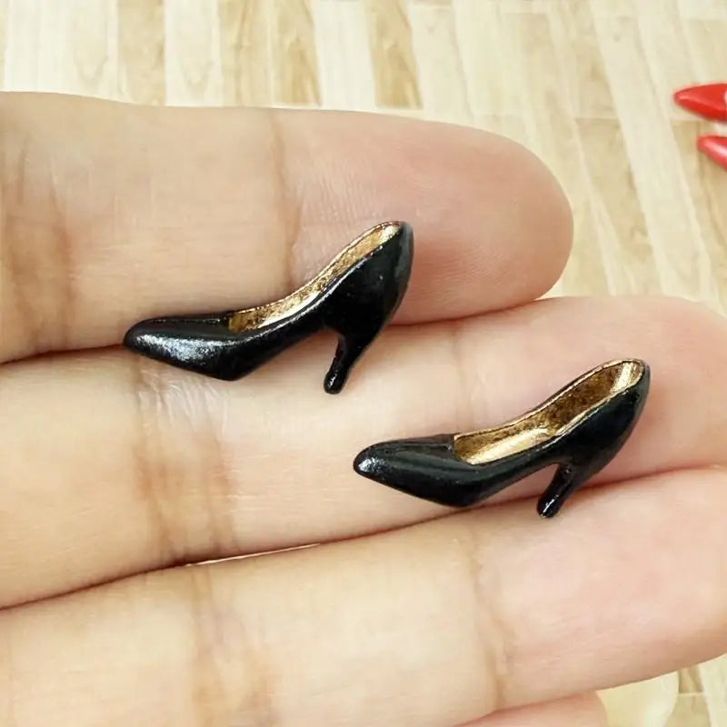 1/12 Scale Dollhouse Miniature High Heels & Slippers – 1 Pair