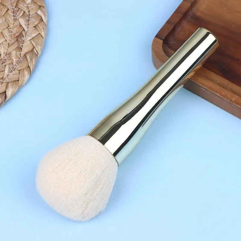 Gege Bear Large Powder & Blush Brush – Soft Nylon Makeup Tool