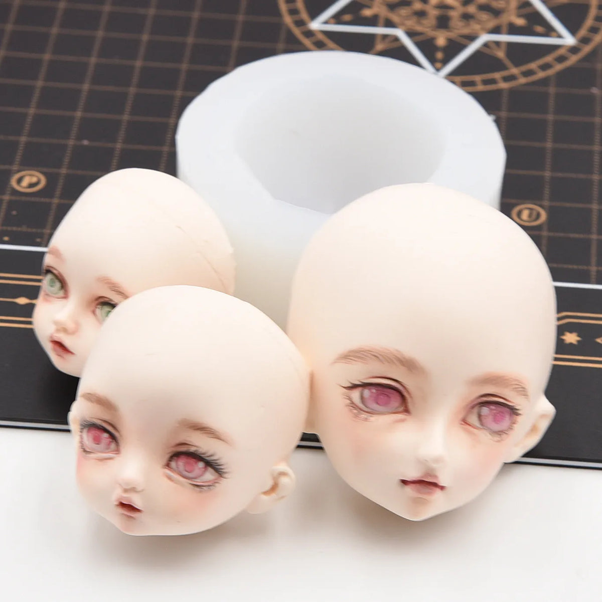 Silicone Clay Face Mold – Fondant & Pottery Sculpting Tool
