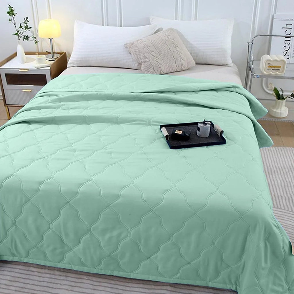 Double-Sided Cooling Quilt – Breathable Summer Blanket