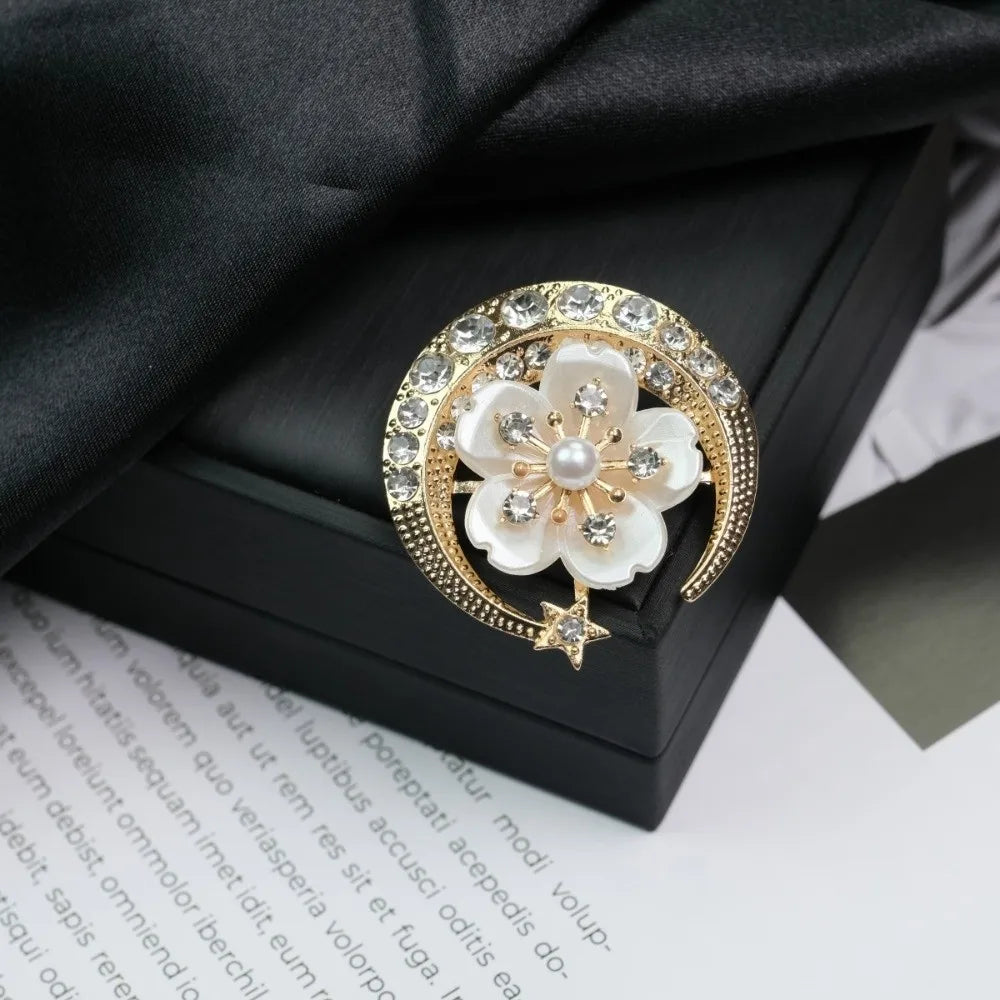 Vintage Crystal Rhinestone Flower Brooch – Pearl Alloy Floral Pin