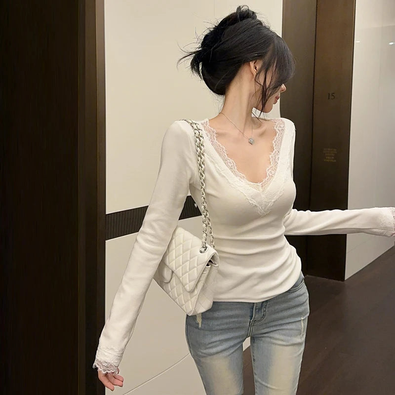 Lace V-Neck Long-Sleeve Fitted T-Shirt | Patchwork Top