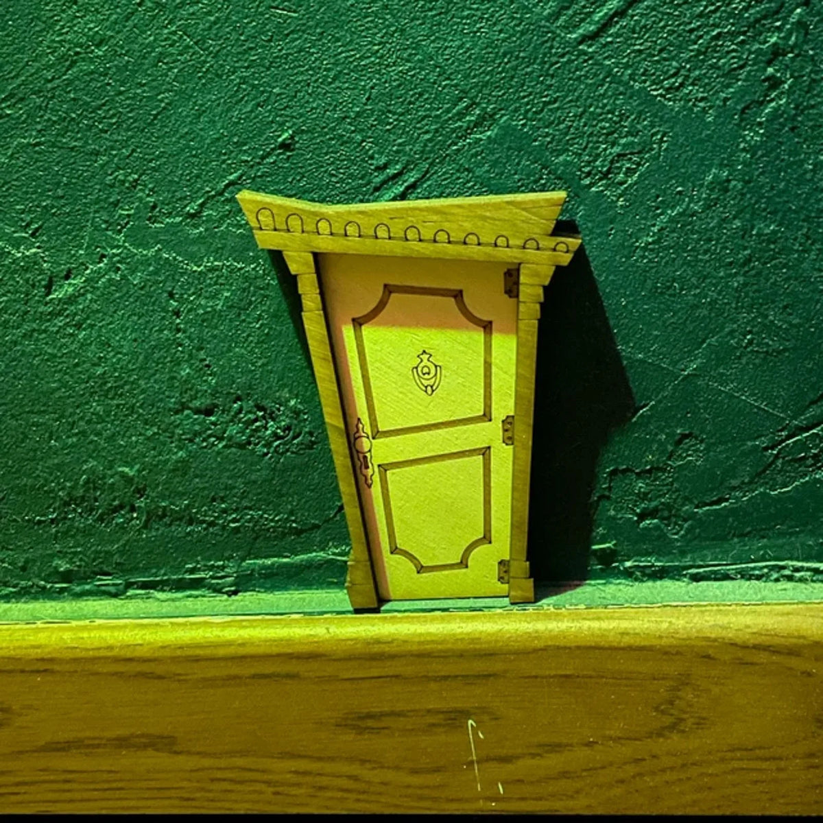 Miniature Fairy Door for Trees – Wooden Garden Decoration