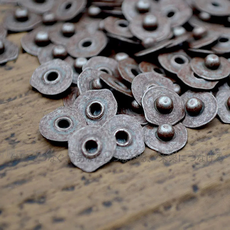 Retro Copper Pocket Rivets – Rust-Colored 4-Hole Nails