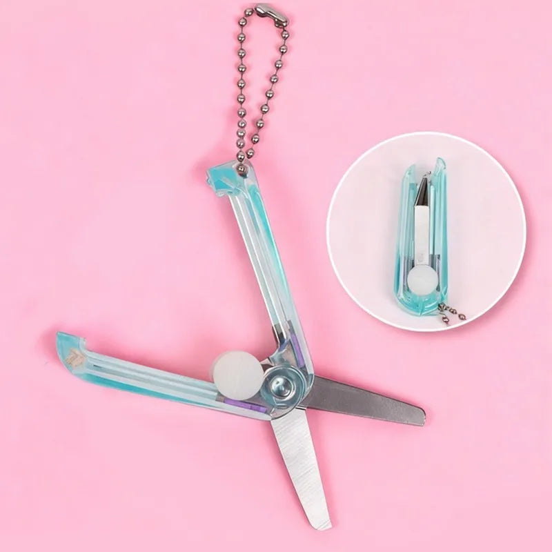 Retractable Mini Scissors Keychain – Portable Bag Charm Gift
