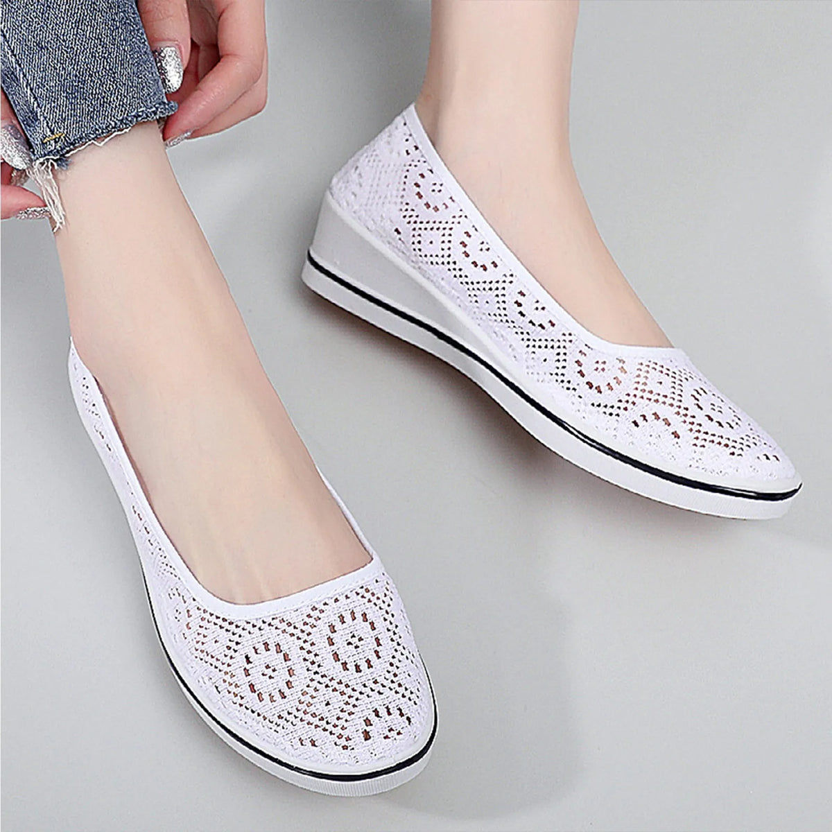Women's Breathable Mesh Wedge Slip-On Shoes – Non-Slip Flats