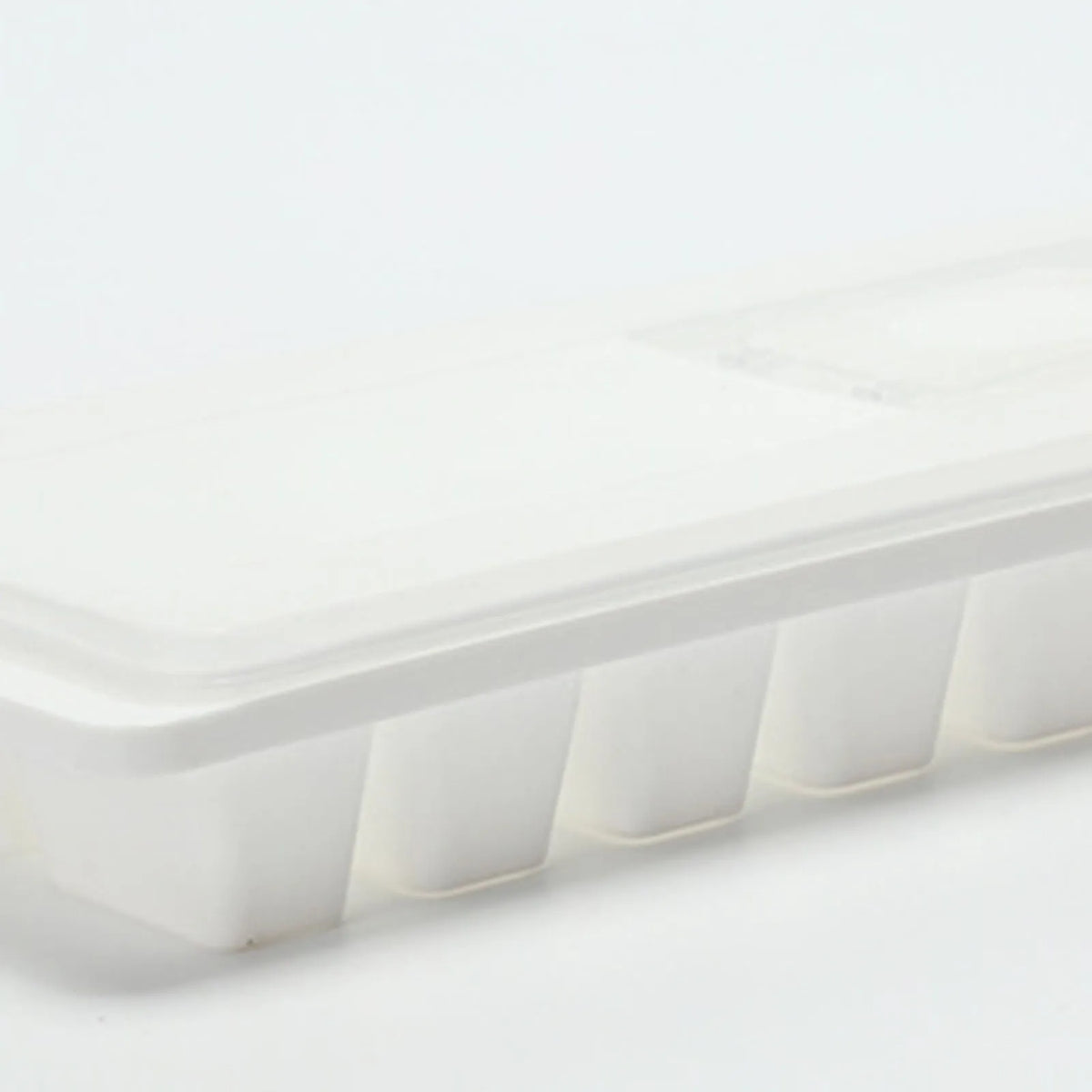 Square Ice Cube Tray with Lid – 16-Grid Flexible Reusable Mold