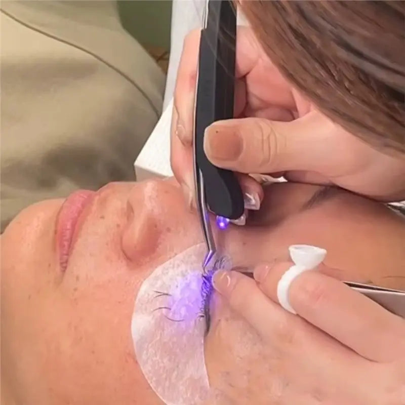 UV Curing Lamp for Eyelash Extensions – Rechargeable UV Tweezers