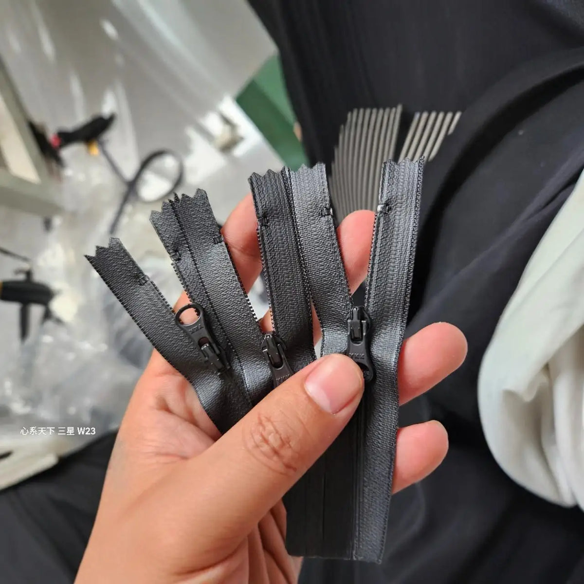 YKK5 Nylon Waterproof Zipper for Clothing, Tents & Bags