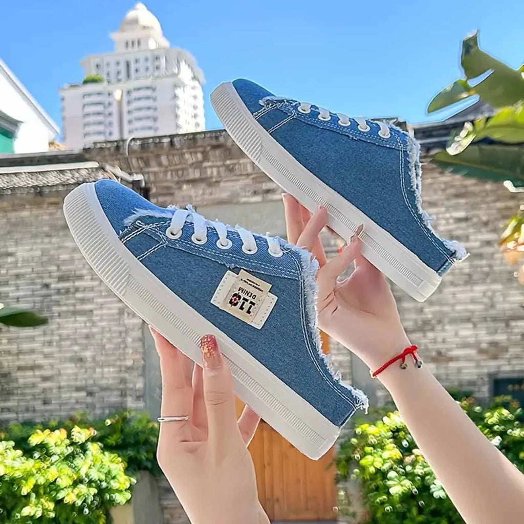 Women's Canvas Slip-On Flat Sneakers – Breathable & Anti-Slip