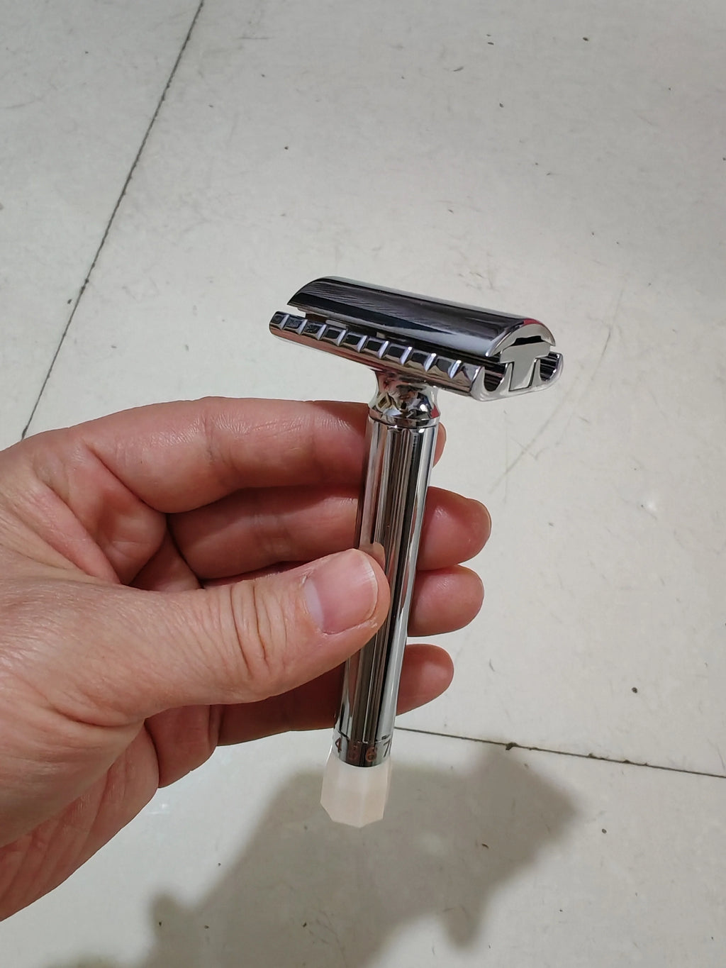Men's Folding Safety Razor – Double Edge Titanium Blades