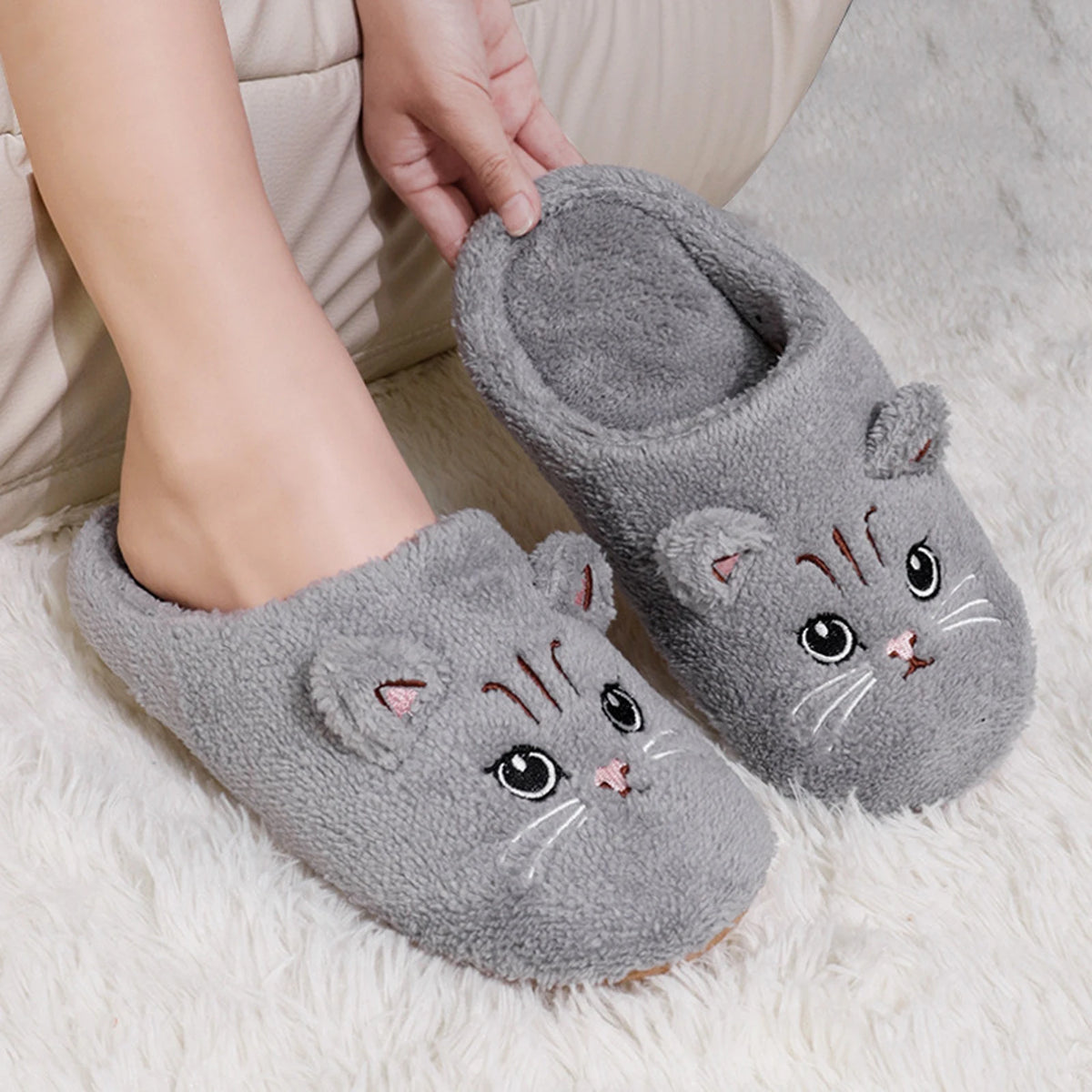 Non-Slip Plush Cat Slippers – Warm Unisex Fleece House Shoes