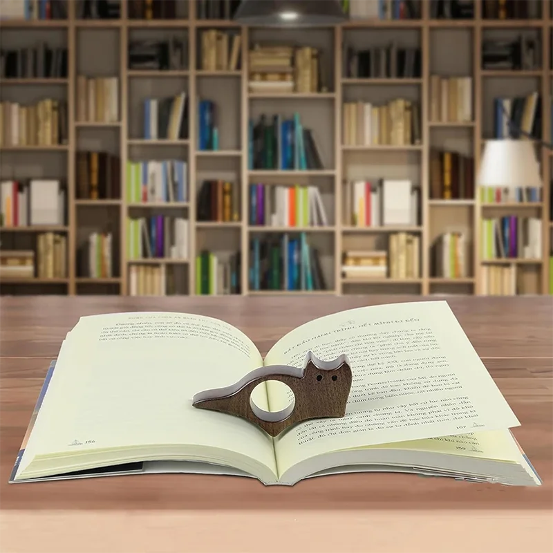 Natural Wood Cat & Dog Bookmark – Eco-Friendly Animal Page Holder
