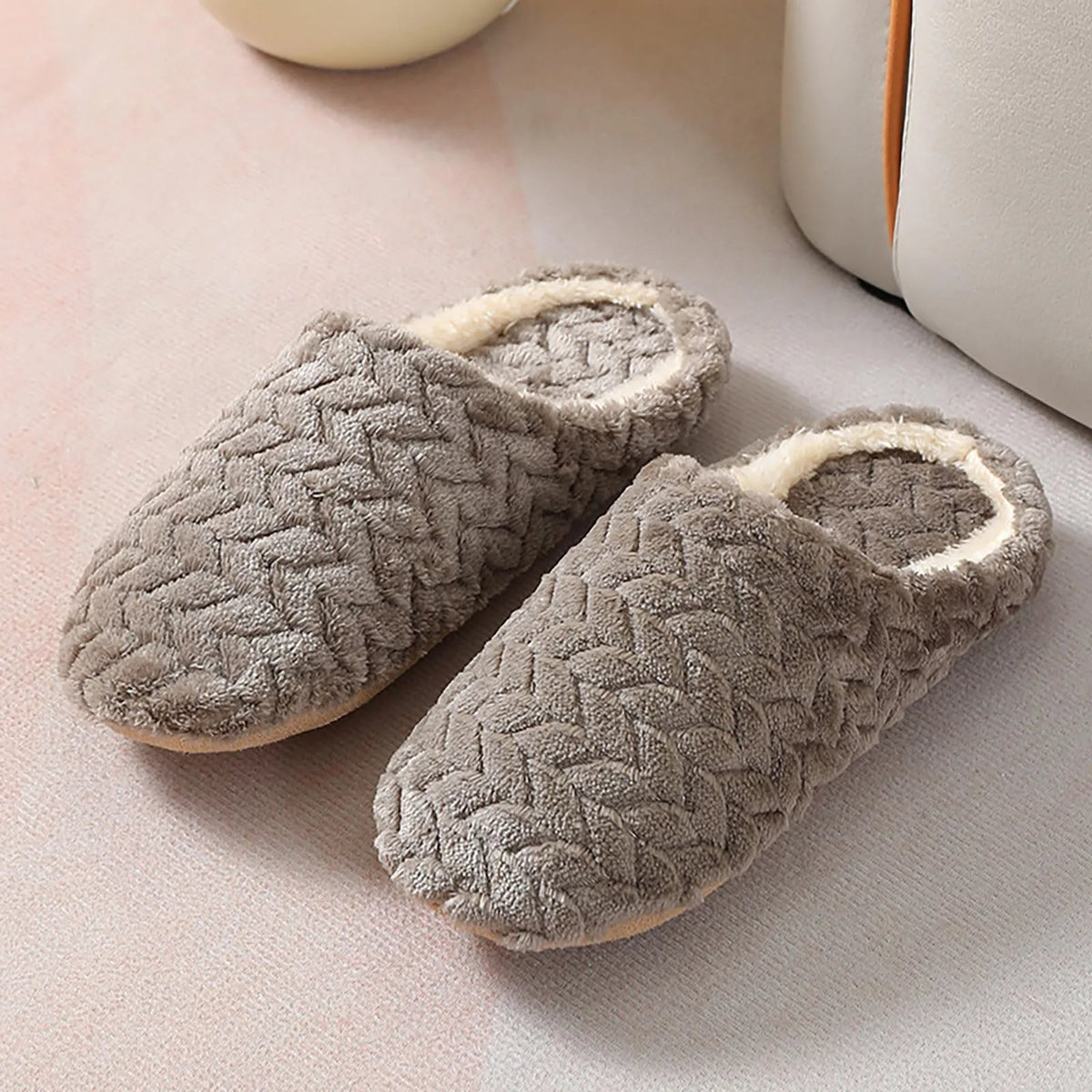 Women's Cartoon Cat Fur Slippers – Memory Foam Non-Slip Indoor
