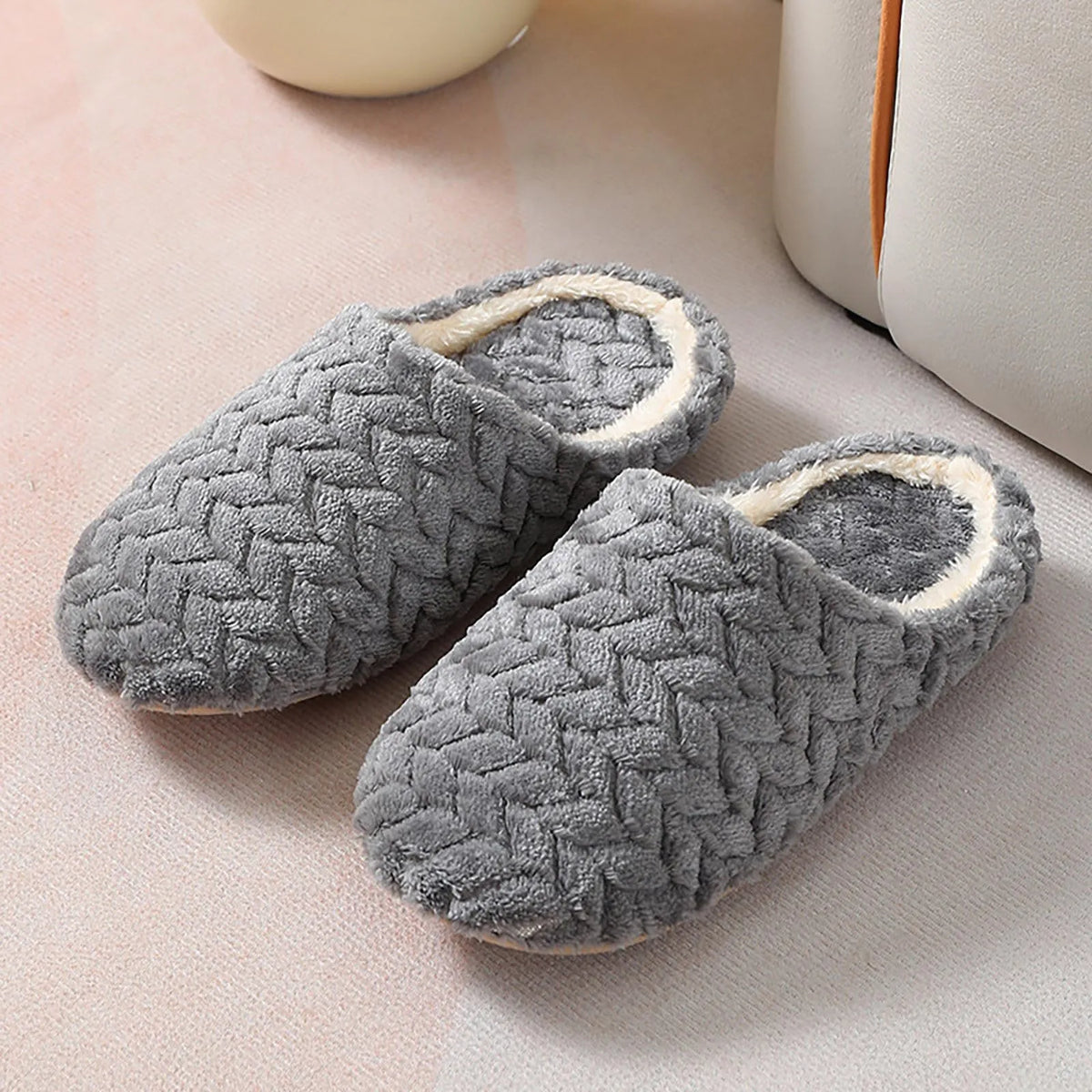 Women's Cartoon Cat Fur Slippers – Memory Foam Non-Slip Indoor