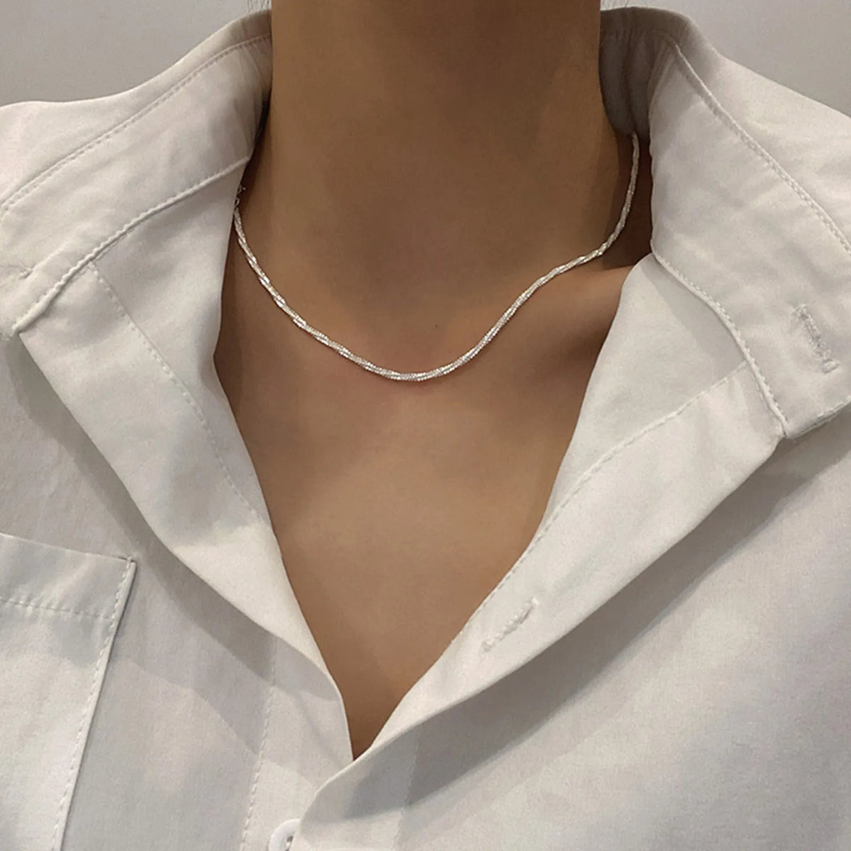 Women's Layered Pendant Necklace – Shiny Zinc Alloy Chain