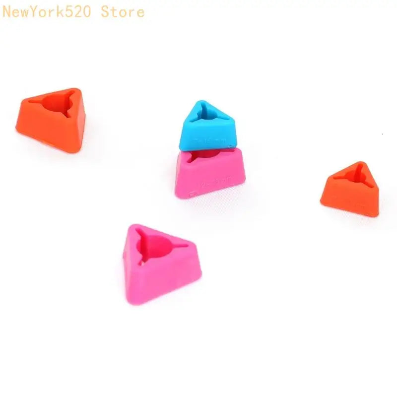 18-Pc Triangular Knitting Needle Stoppers & Point Covers