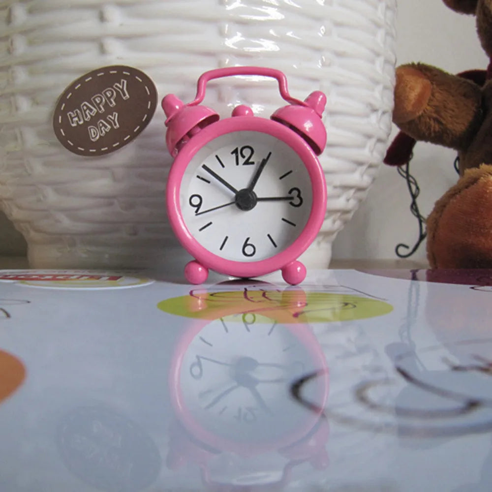 Mini Metal Analog Alarm Clock 4cm – Cute Multicolor Desk Clock