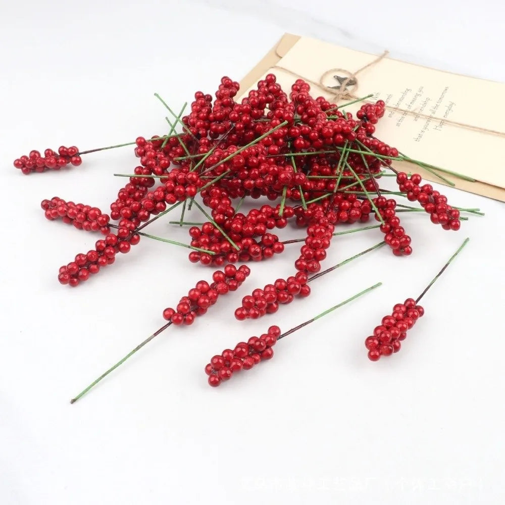 30PCS Red Artificial Berry Picks – Flexible Wire Christmas Decor