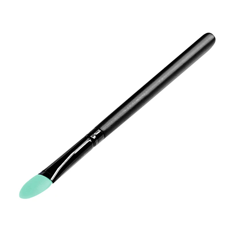 Silicone Eyeshadow & Lip Brush – Food-Grade Makeup Applicator
