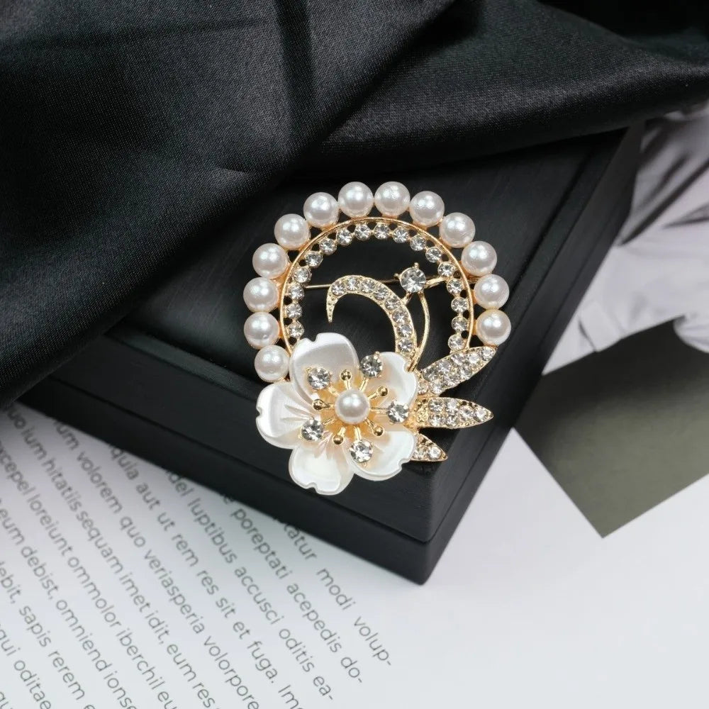 Vintage Crystal Rhinestone Flower Brooch – Pearl Alloy Floral Pin