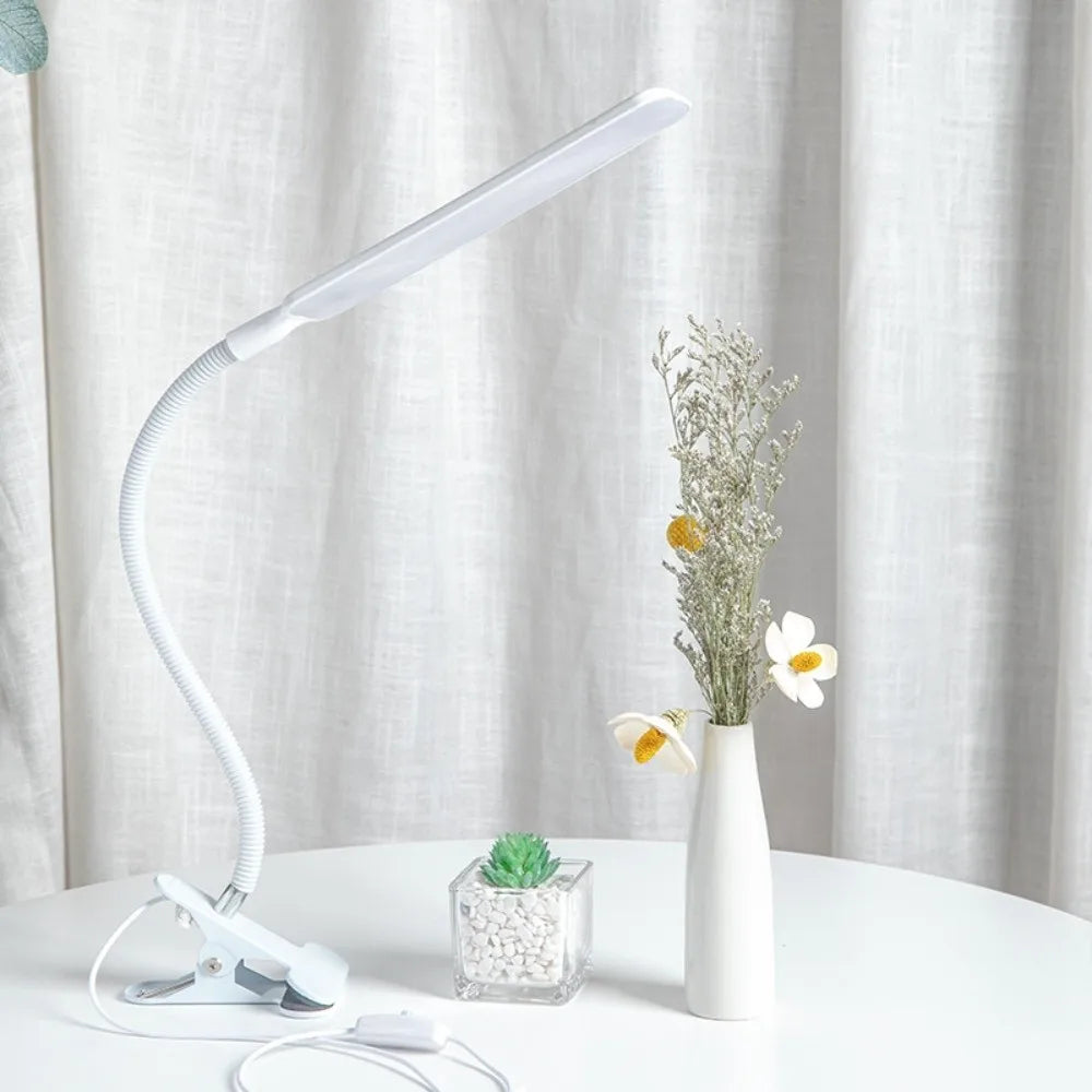 USB Clip-On LED Desk Lamp – Eye-Friendly Reading Light
