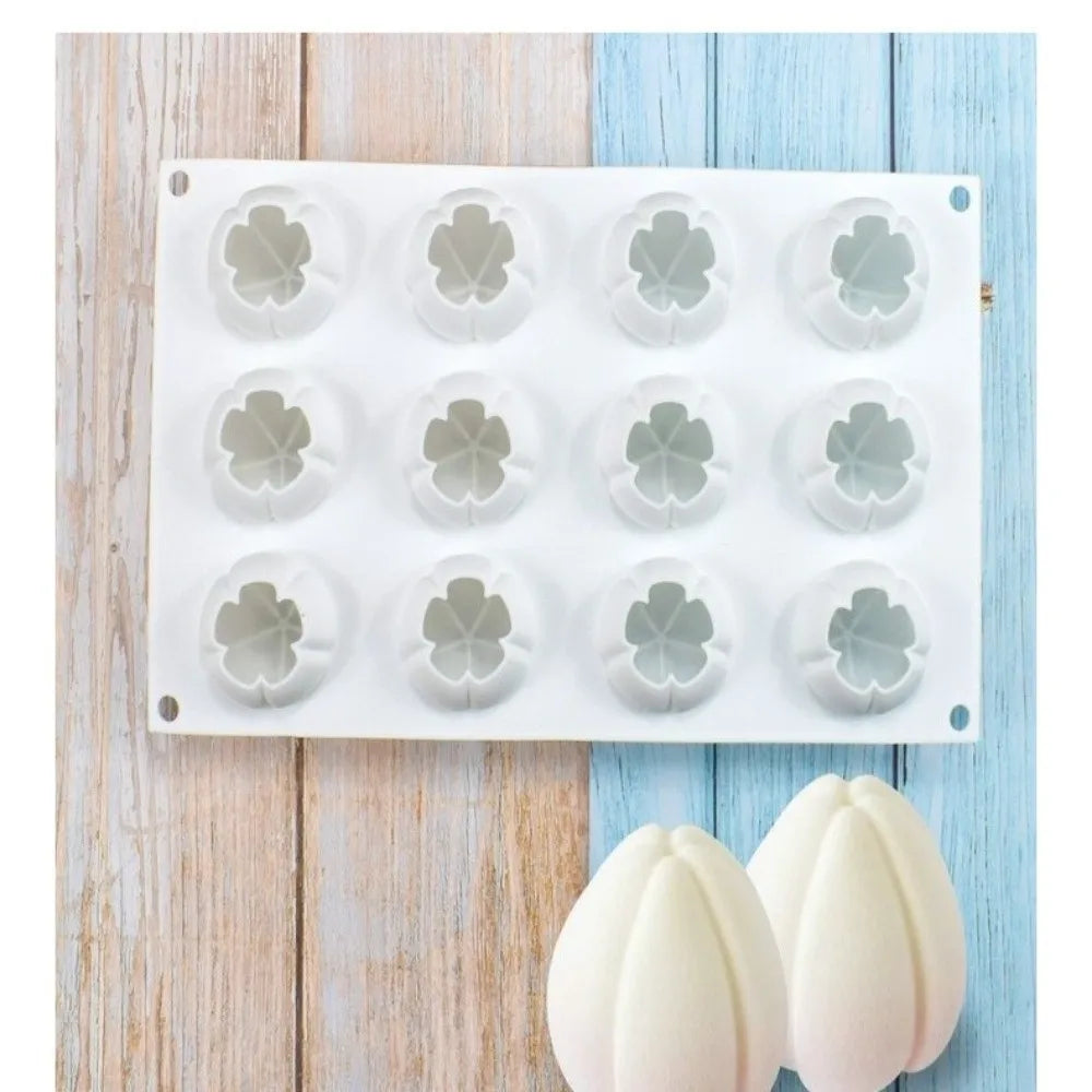12-Cavity Flower Bud Silicone Mould – Non-Stick Baking & Desserts