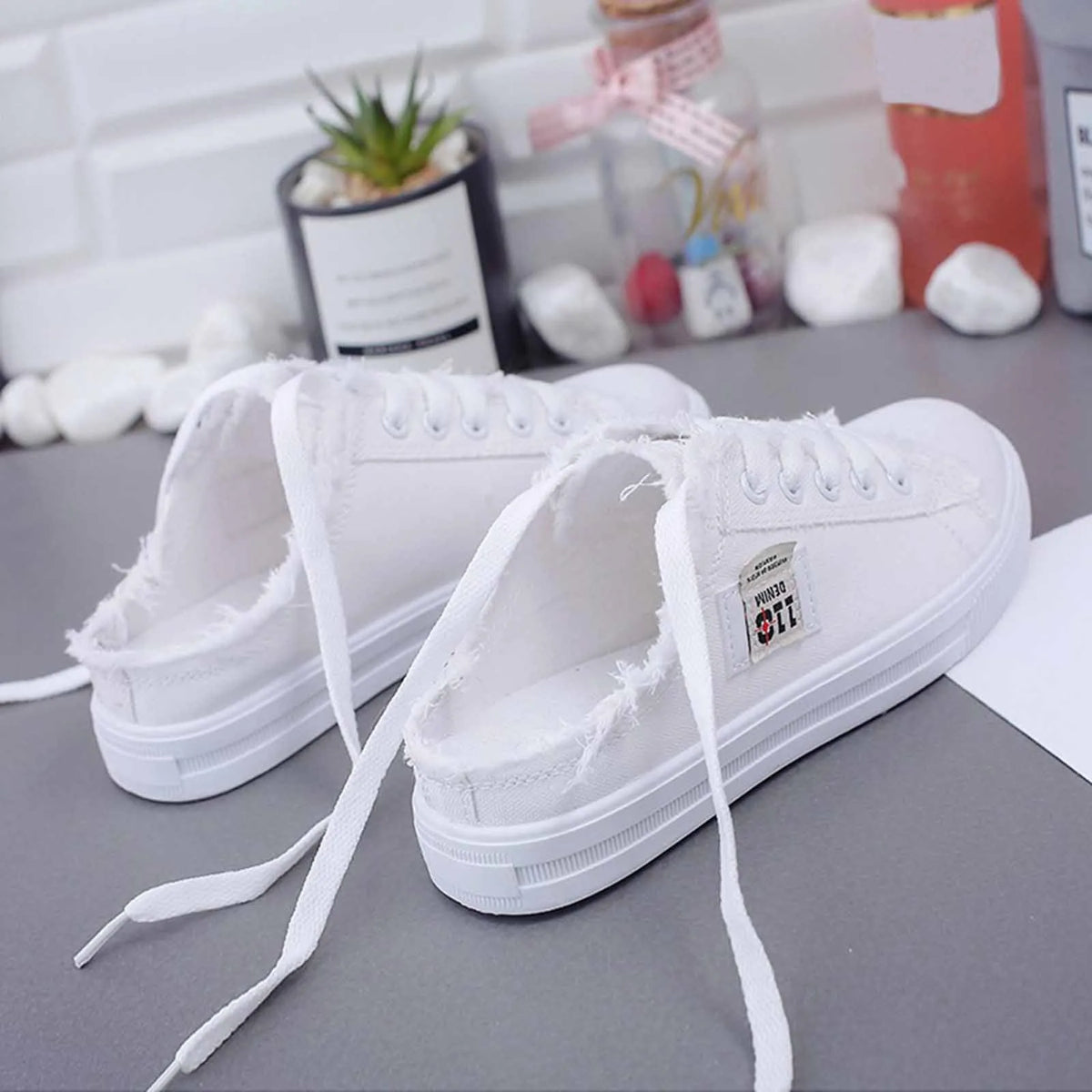 Women's Canvas Slip-On Flat Sneakers – Breathable & Anti-Slip